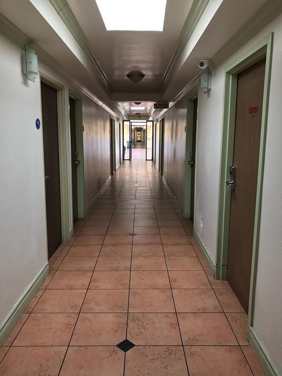 Starlight Inn Canoga Park Лос Анджелис Екстериор снимка